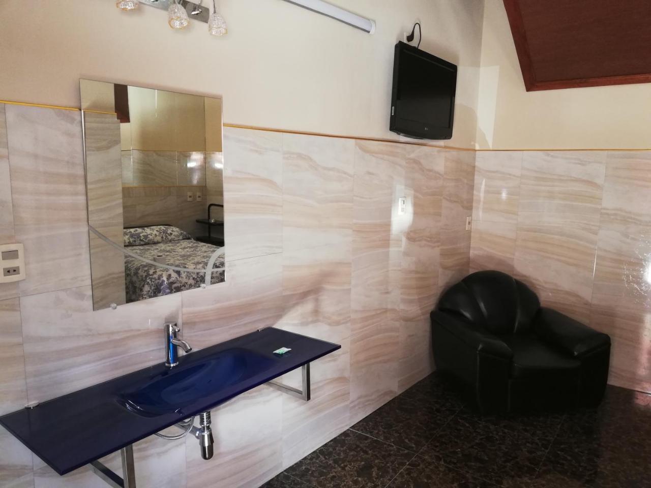 Hostal Rio Ibare ลาปาซ ภายนอก รูปภาพ